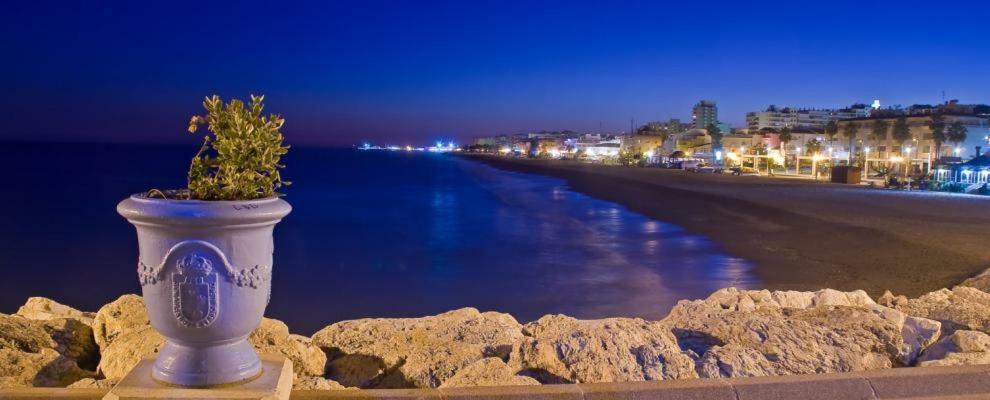 Carihuela Beach Pool Garage Wifi Torremolinos Bagian luar foto